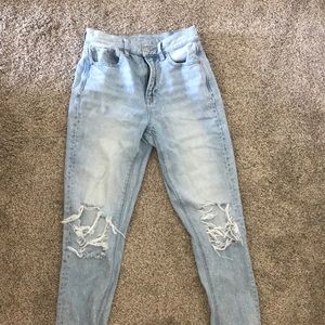 Light Wash American Eagle Distressed Mom Jeans